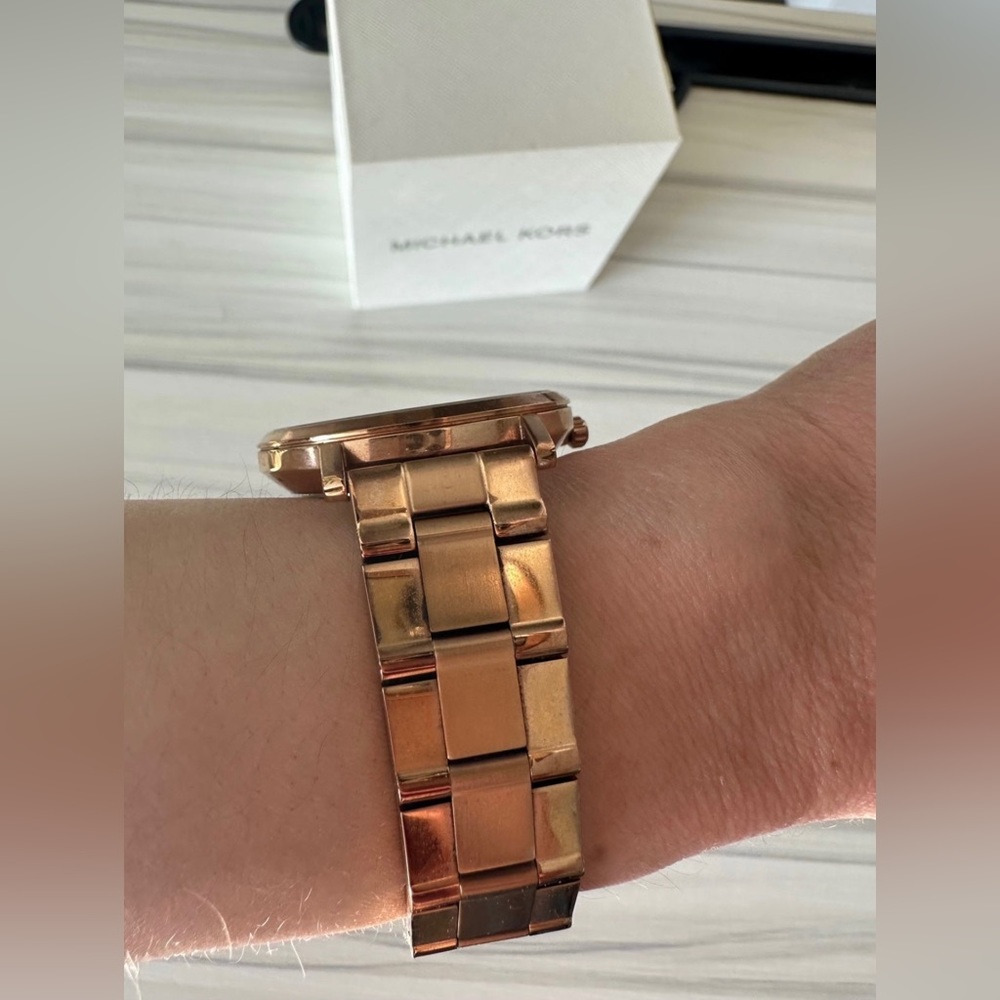 Michael Kors Women’s Rose Gold Watch - Picture 4 of 7